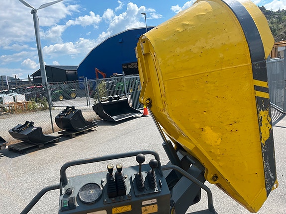 Wacker Neuson DT15 ny service og nye belter 21 of 28