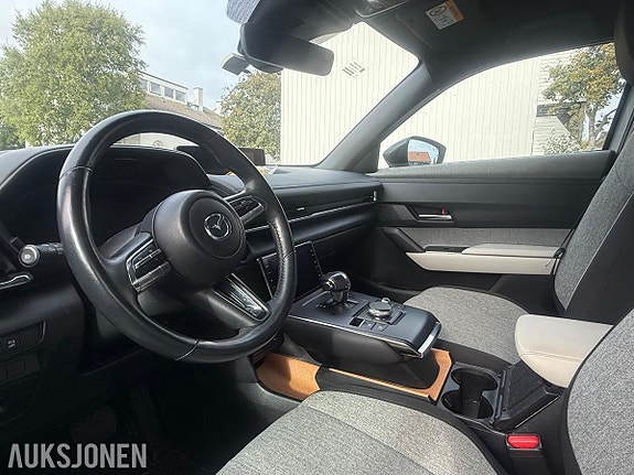 Mazda MX-30 6 of 11