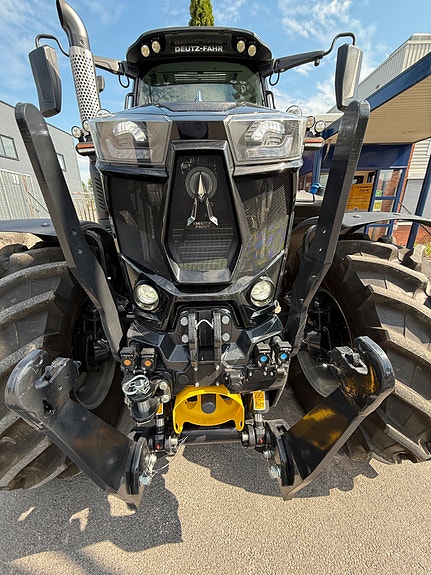 Deutz Fahr 6170.4 TTV Warrior 2 of 11