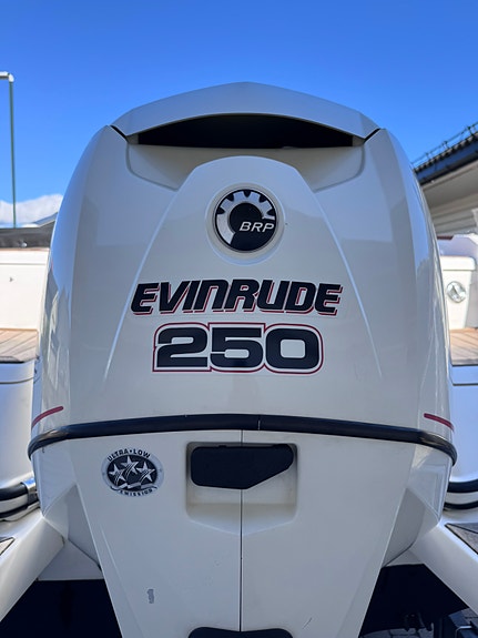 Nordkapp 650 Noblesse med 250hk Evinrude 27 of 30