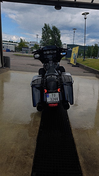 Harley-Davidson Street Glide Special Custom Black Edition 15 of 21