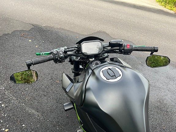 Kawasaki Z 900 7 of 22