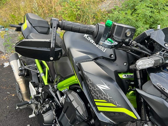 Kawasaki Z 900 11 of 22