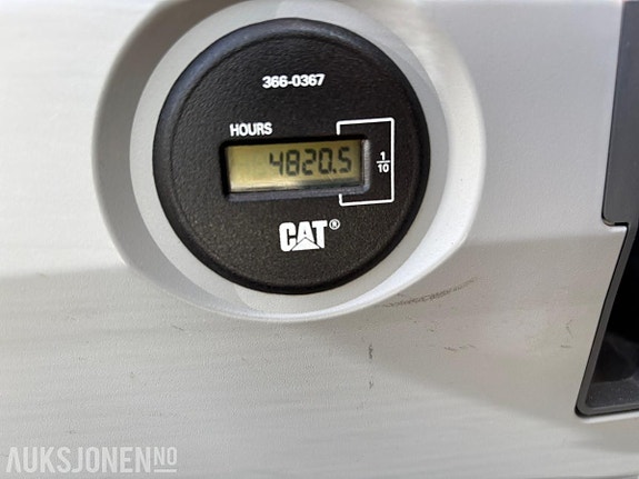 Cat 330F 28 of 30