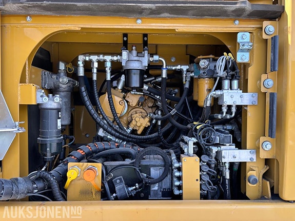 Cat 330F 22 of 30