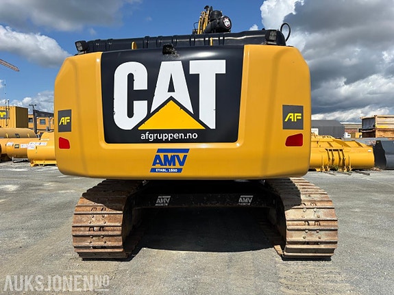 Cat 330F 5 of 30