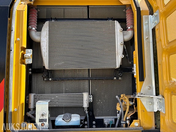 Cat 330F 21 of 30