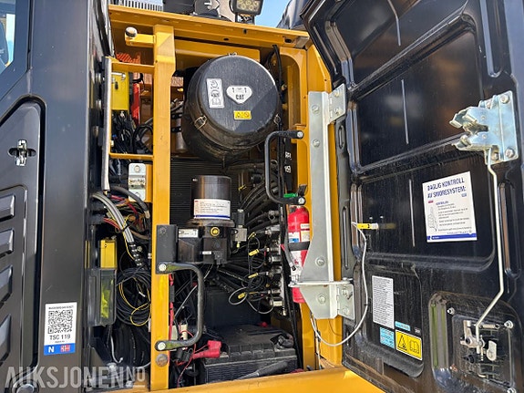 Cat 330F 20 of 30