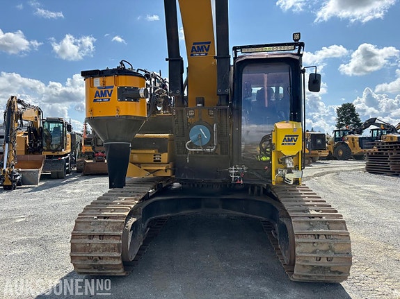 Cat 330F 9 of 30
