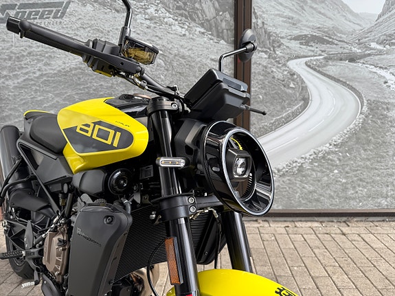 Husqvarna Vitpilen 801 4 of 10