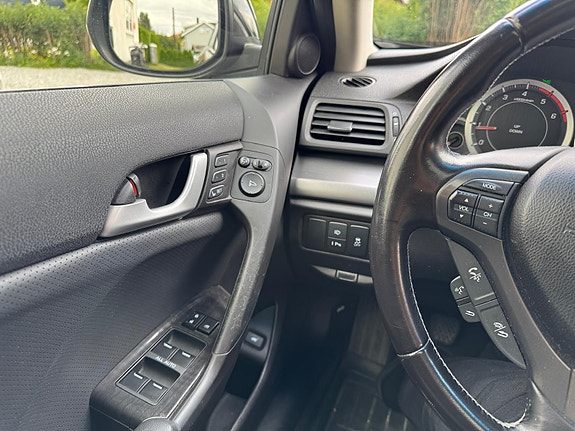 Honda Accord 8 of 18