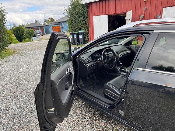 Honda Accord 6 of 18