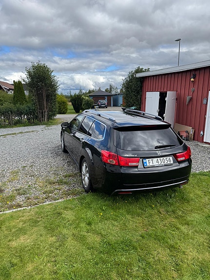 Honda Accord 4 of 18