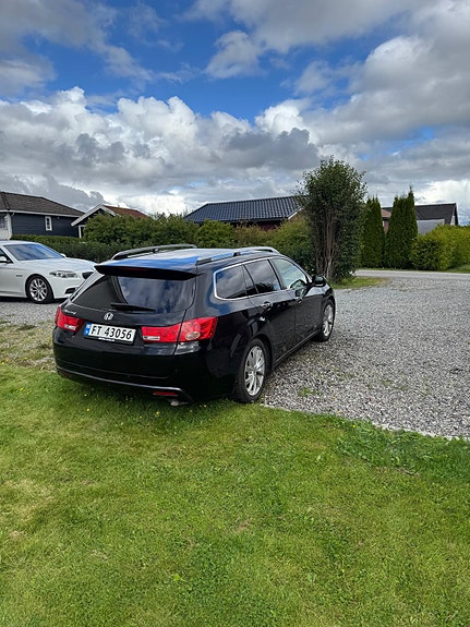 Honda Accord 3 of 18