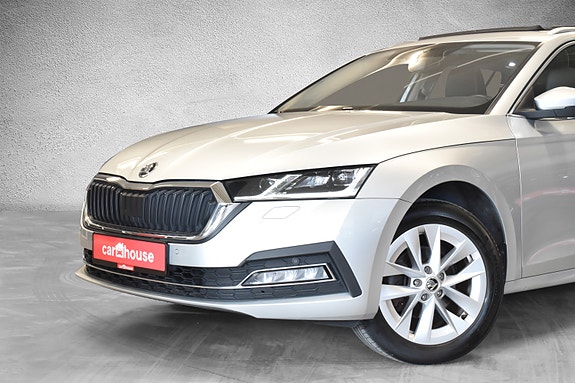 Skoda Octavia 2 of 5
