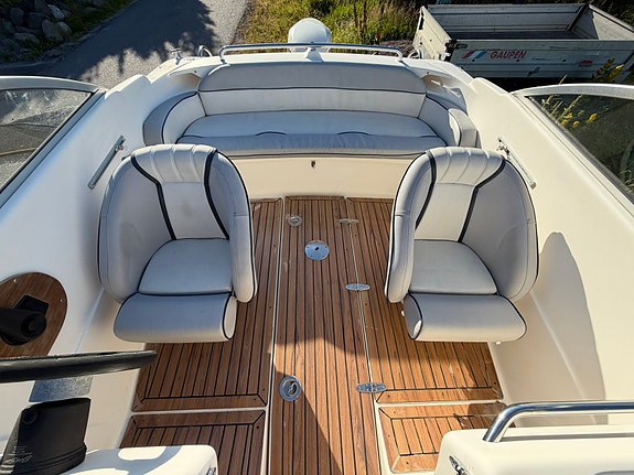 Bella 530 Excel - 115 HK Evinrude E-tec 4 of 5