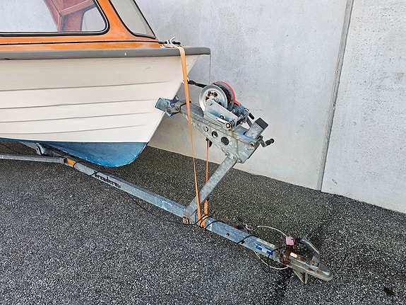 Robuste og stabile fiskebåter/arbeidsbåter også for salg. Tar i mot alle bud 9 of 12