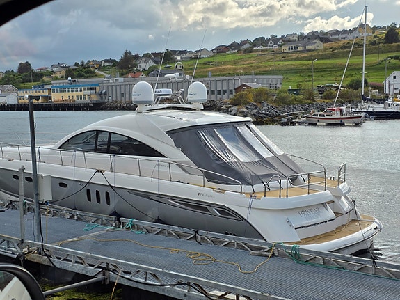 Oppgradert Fairline Targa 62 | Ny navi | Hydrauliske thrustere | Ligger i naust 5 of 5