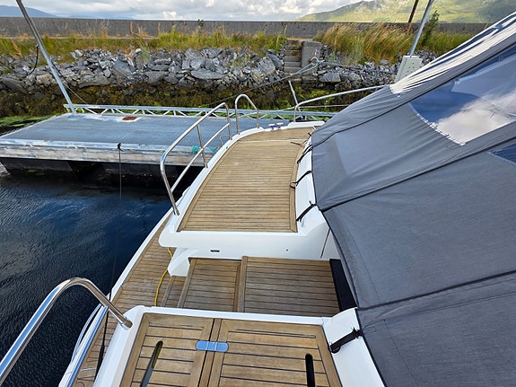 Oppgradert Fairline Targa 62 | Ny navi | Hydrauliske thrustere | Ligger i naust 13 of 30
