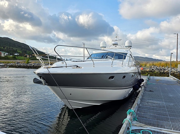 Oppgradert Fairline Targa 62 | Ny navi | Hydrauliske thrustere | Ligger i naust 4 of 5