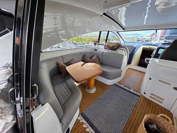 Oppgradert Fairline Targa 62 | Ny navi | Hydrauliske thrustere | Ligger i naust 19 of 30