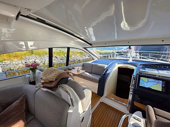 Oppgradert Fairline Targa 62 | Ny navi | Hydrauliske thrustere | Ligger i naust 30 of 30