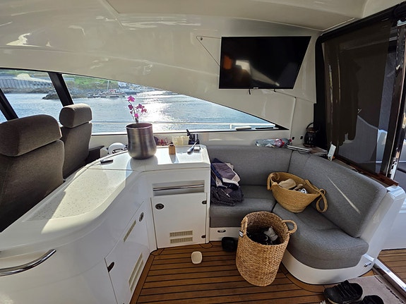 Oppgradert Fairline Targa 62 | Ny navi | Hydrauliske thrustere | Ligger i naust 21 of 30
