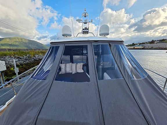 Oppgradert Fairline Targa 62 | Ny navi | Hydrauliske thrustere | Ligger i naust 17 of 30