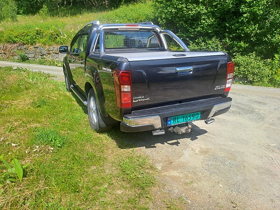 Isuzu D-max 3 of 5