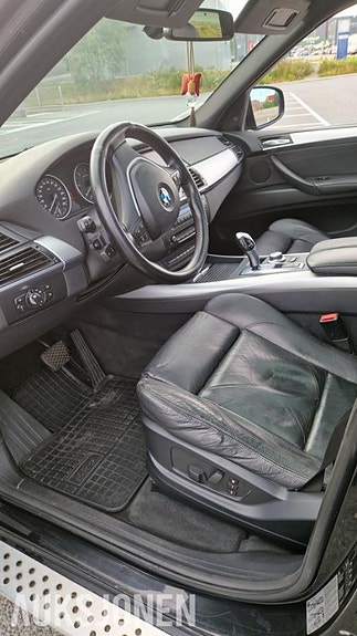BMW X5 8 of 25