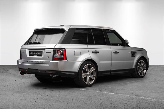 Land Rover Range Rover Sport 9 of 30