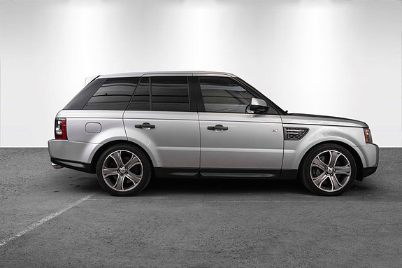 Land Rover Range Rover Sport 11 of 30