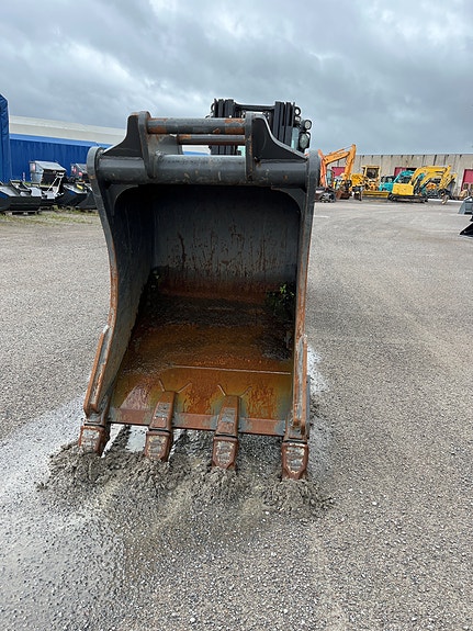 SB graveskuffe med S70-feste 1150L 2 of 5
