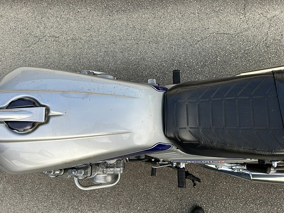 Honda CB 750 F 3 of 14