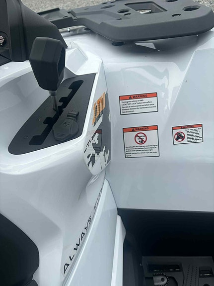 QJ Motor SFA1000 Touring Deluxe 13 of 13