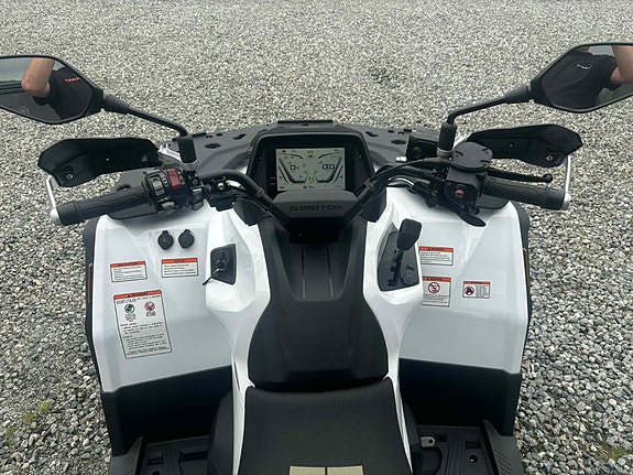 QJ Motor SFA1000 Touring Deluxe 11 of 13