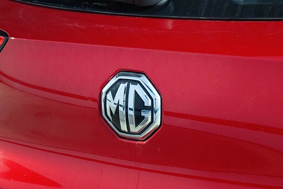 MG ZS EV 16 of 30