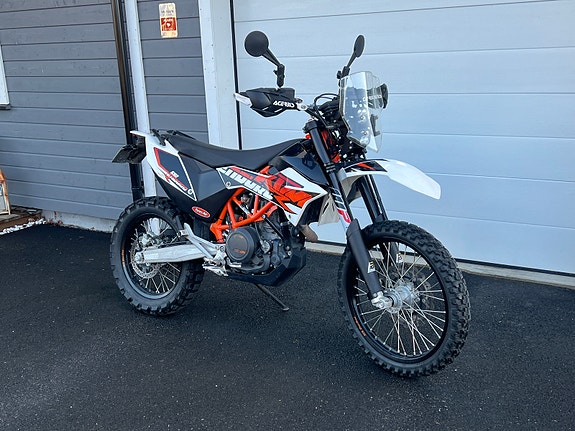 KTM 690 Enduro R 4 of 5