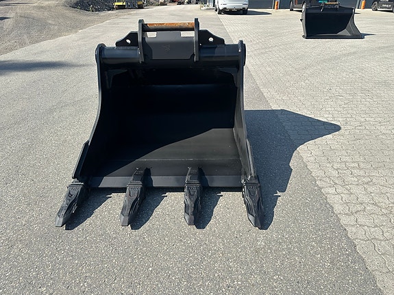 Andre AA Graveskuff 1250 Liter S70 2 of 5