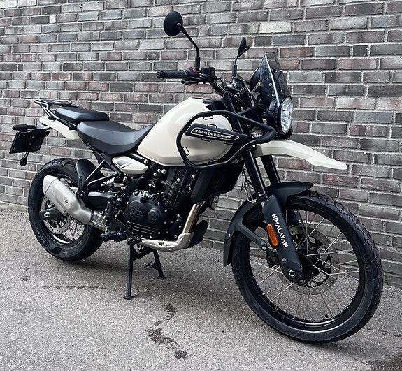 Royal Enfield Himalayan 452 2 of 12