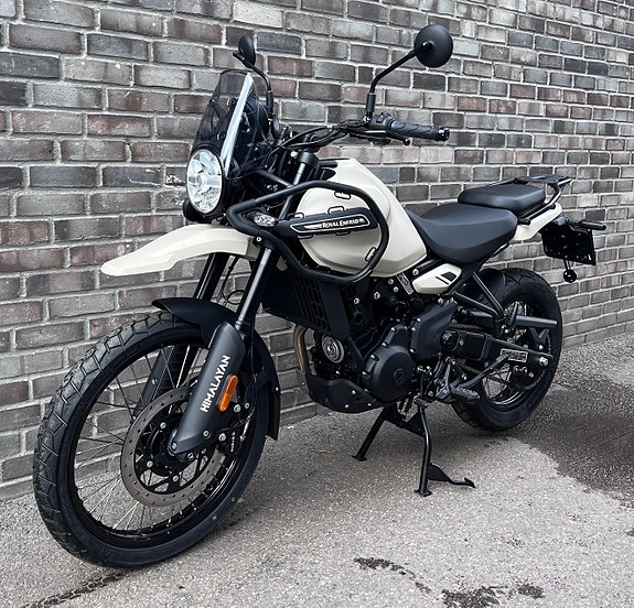 Royal Enfield Himalayan 452 10 of 12