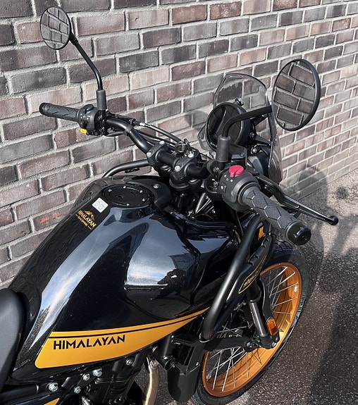 Royal Enfield Himalayan 452 6 of 9