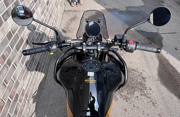 Royal Enfield Himalayan 452 7 of 9