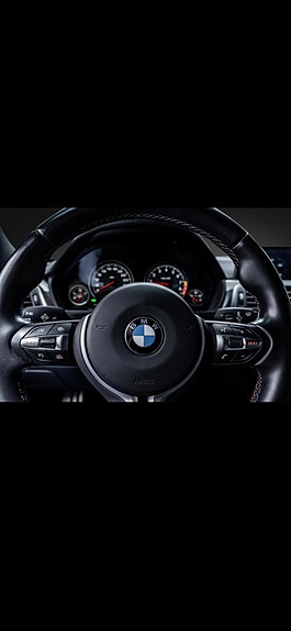 BMW M4 4 of 7