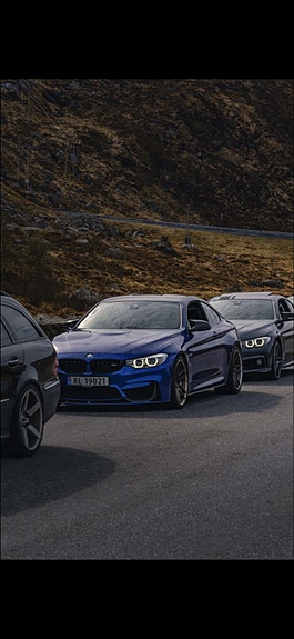 BMW M4 2 of 7