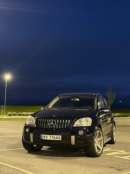 Mercedes-Benz ML63 5 of 22