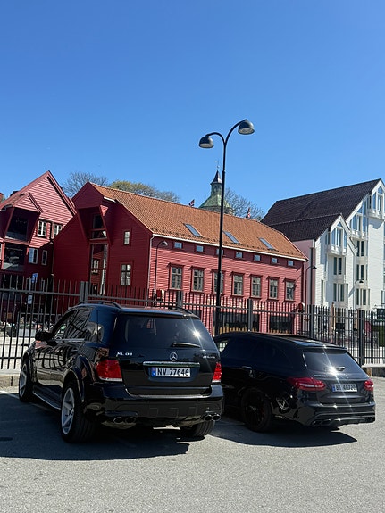 Mercedes-Benz ML63 6 of 22