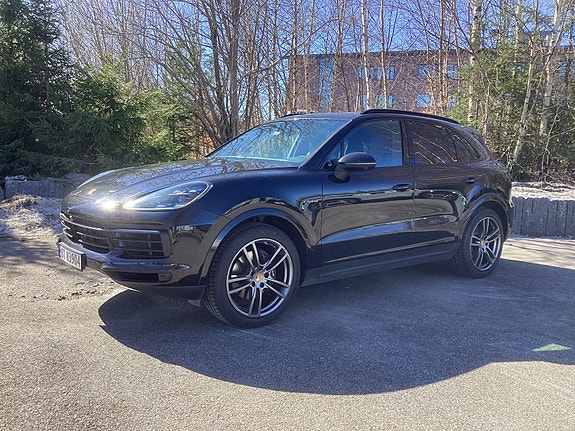 Porsche Cayenne 3 of 23