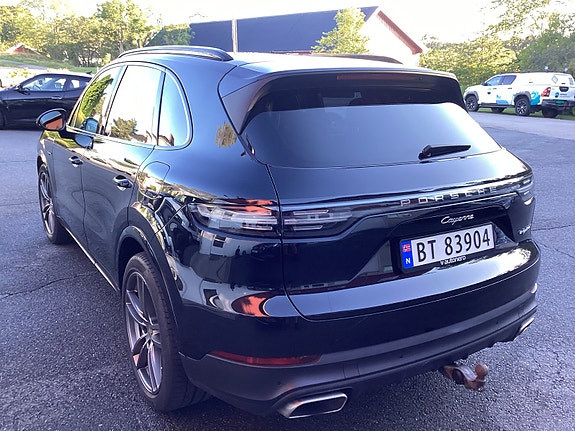 Porsche Cayenne 13 of 23