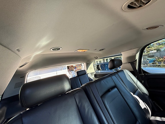 Cadillac Escalade 29 of 30